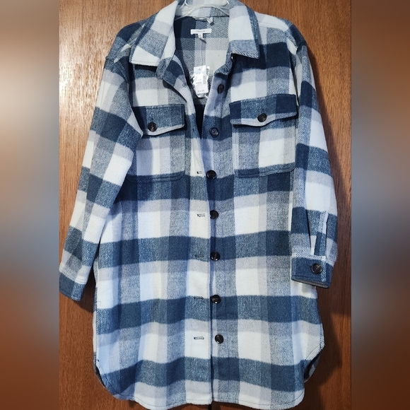 Plaid Maurices Shacket Size Medium NWT - Picture 1 of 2